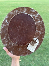 Load image into Gallery viewer, Brown/White
